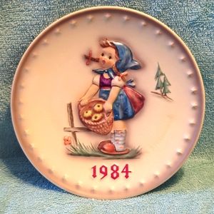 MJ Hummel plate